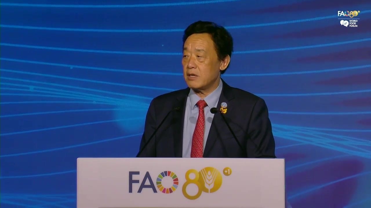 QU Dongyu speaking at the FAO lectern