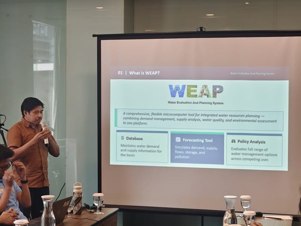 WEAP introduction slide: Database, Forecasting Tool, Policy Analysis